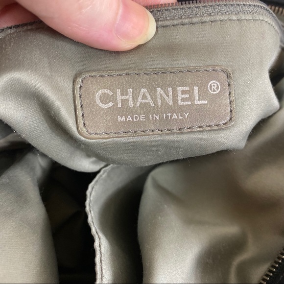 CHANEL Lambskin Leather Sharpei N/S Shopping Tote - Picture 10 of 14